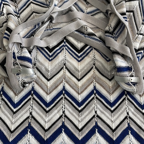 WHBM Blue Metallic Chevron Open Back Delicate Lightweight Open Knit Sweater-XS - Picture 11 of 11